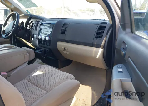 2008 Toyota Tundra Base 5.7L V8 z USA, uszkodzony, nr VIN 5TFRV54118X069419